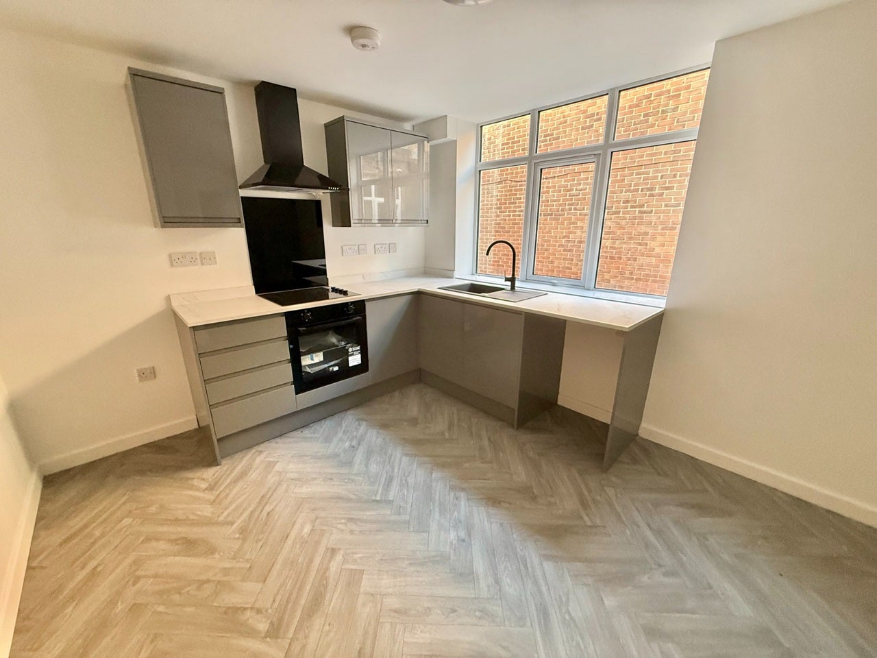 Flat Market Place in Mansfield Woodhouse