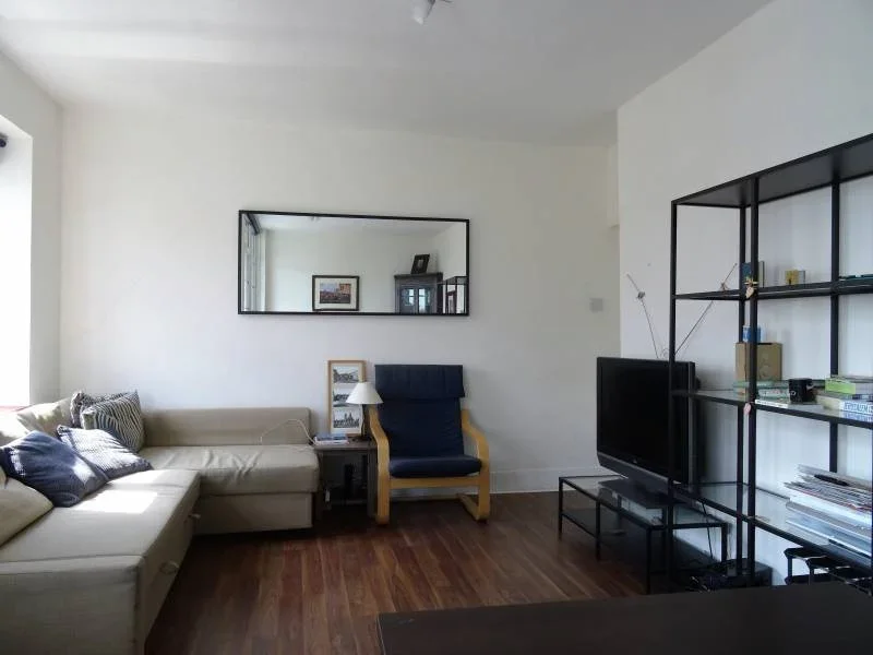 Flat Clarence Way in Greater London