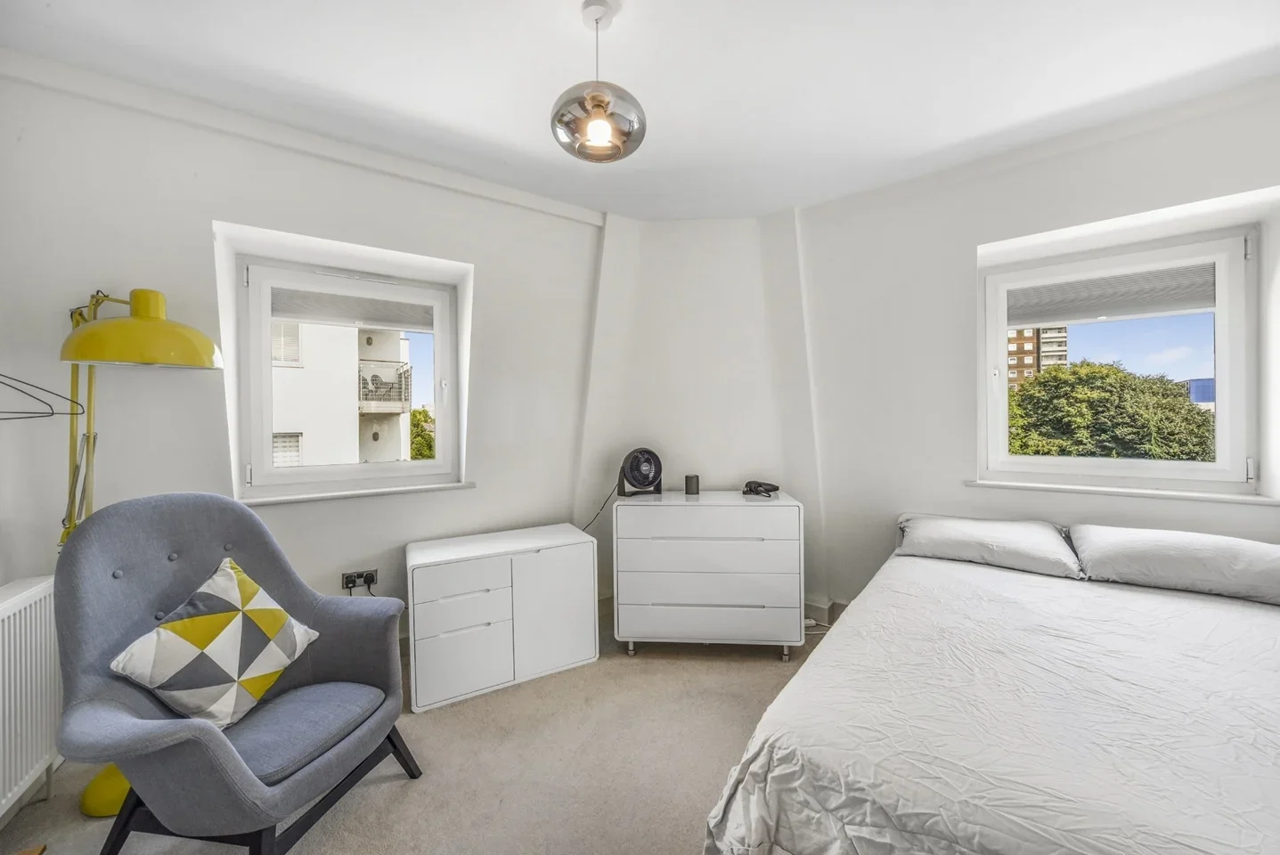 Flat Catesby Street in Greater London