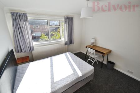 Room Bourne Road in Cambridge