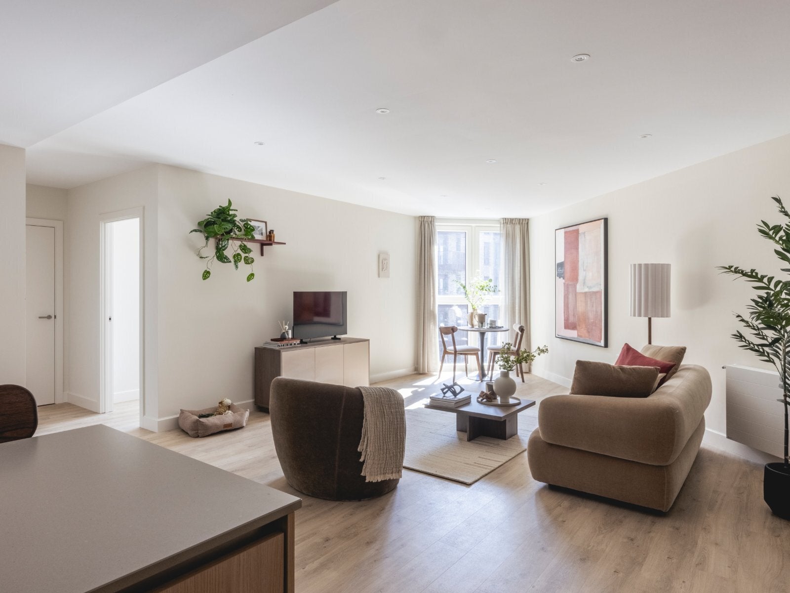 Flat Drummond Road in Greater London