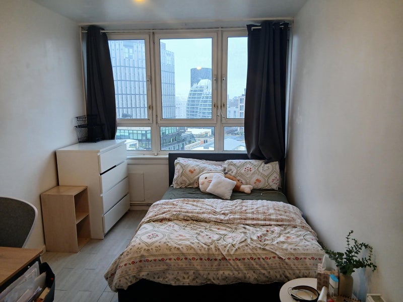 Room Bunhill Row in Greater London