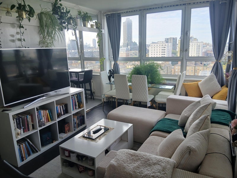 Room Bunhill Row in Greater London