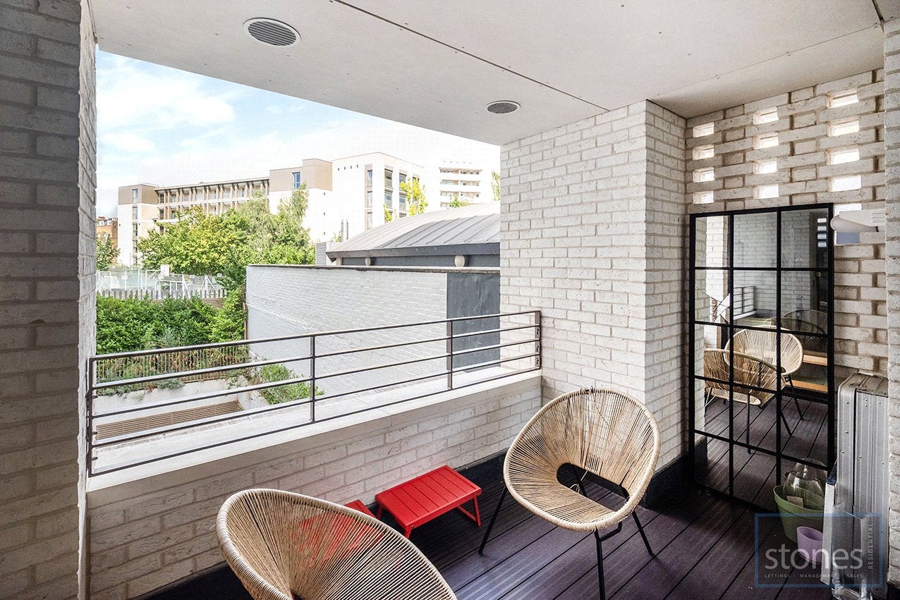 Flat Haverstock Hill in Greater London