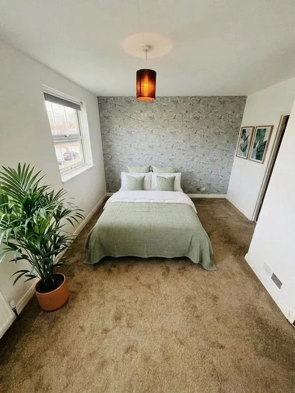 Room Leeward Gardens in Greater London