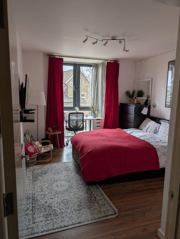 Room Brownswood Road in Greater London