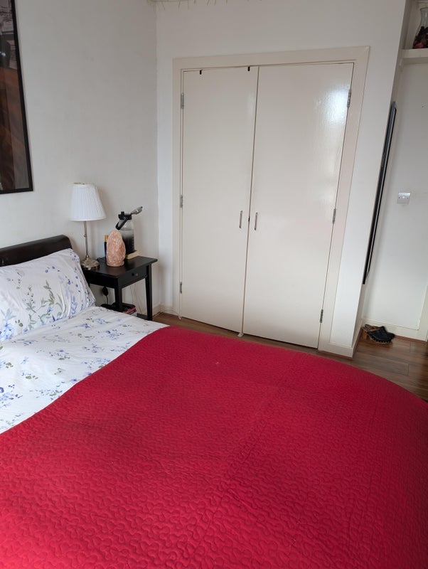 Room Brownswood Road in Greater London