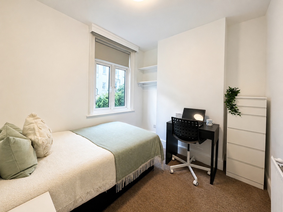 Room West Hill Street in Brighton and Hove