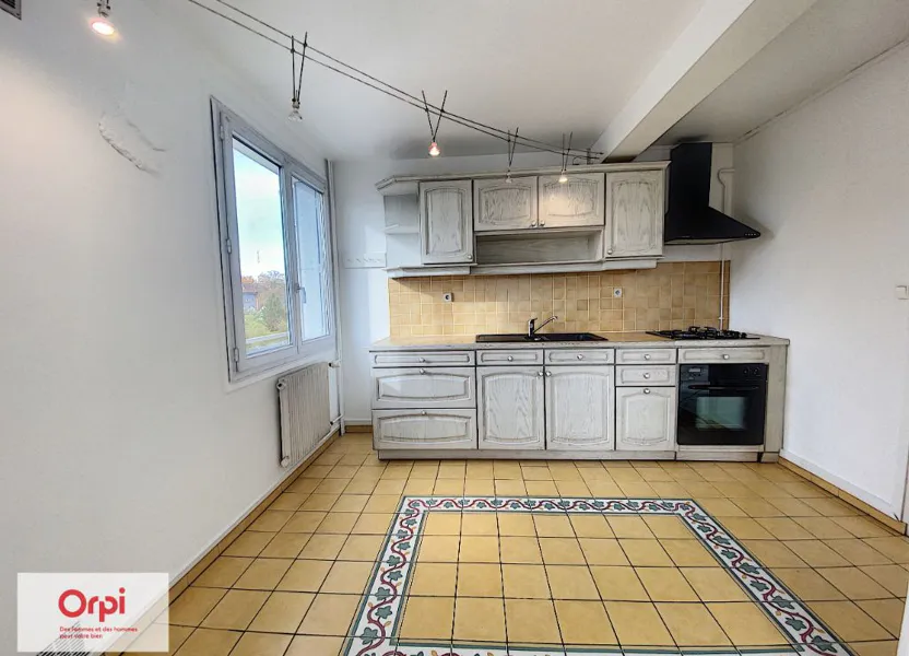 Flat Rue de Pasquis in Montluçon