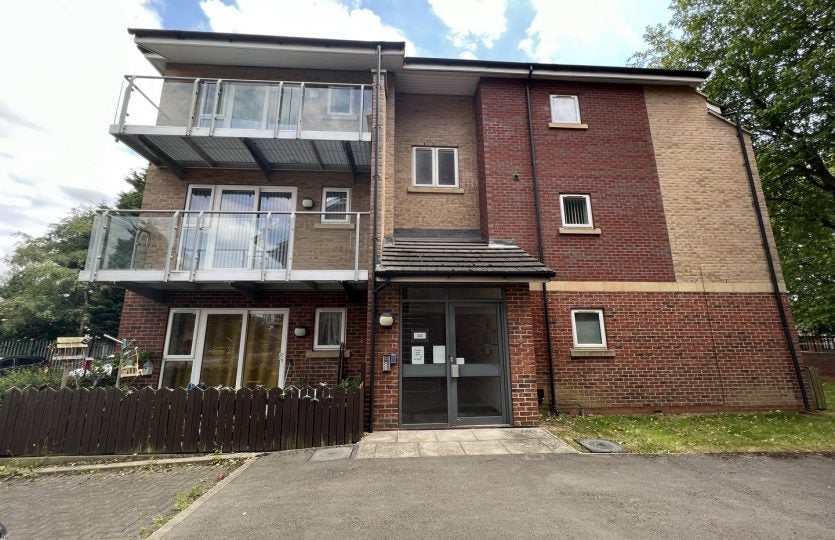 Flat Cottingham Road in Hull