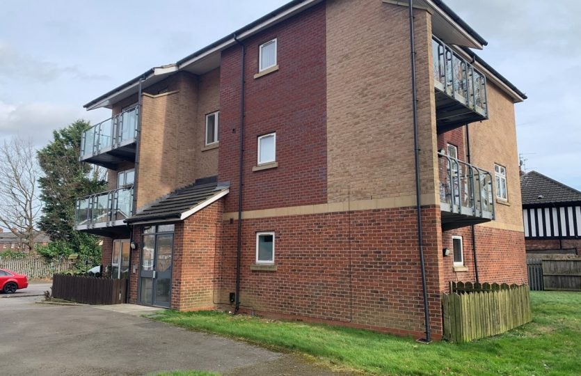 Flat Cottingham Road in Hull