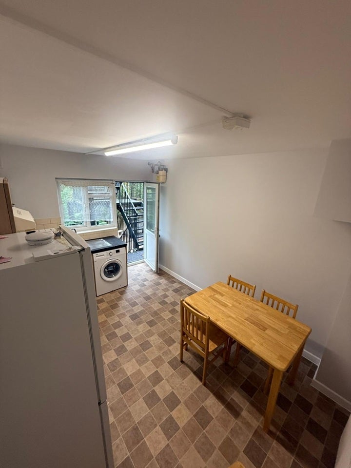 Flat High Mead in Greater London