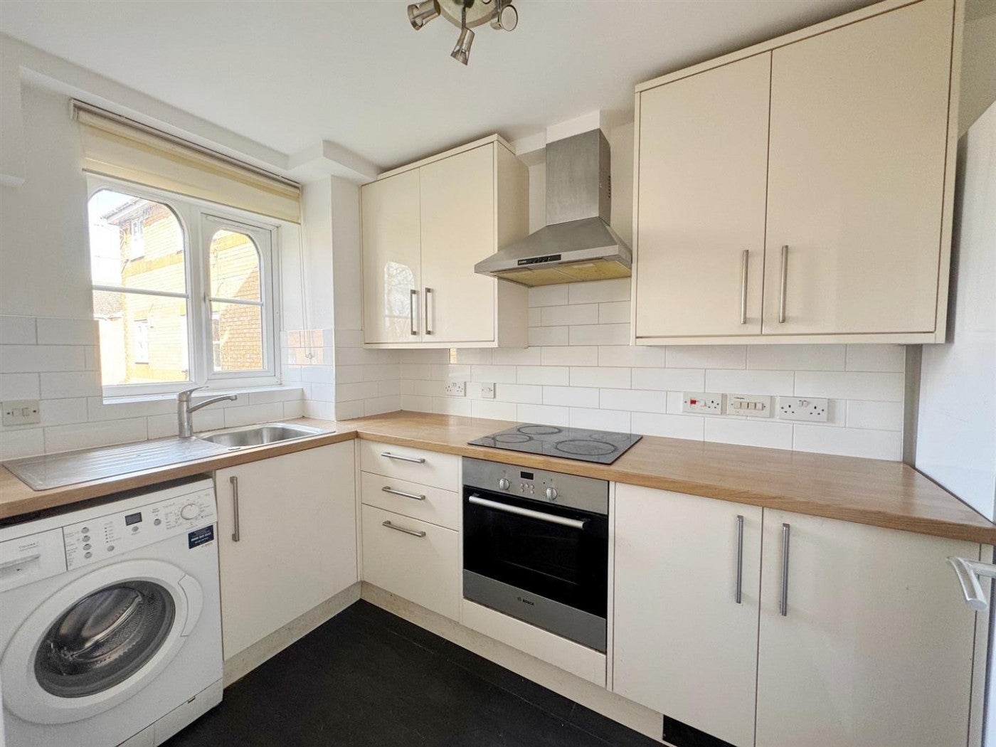 Flat Kingweston Close in Greater London
