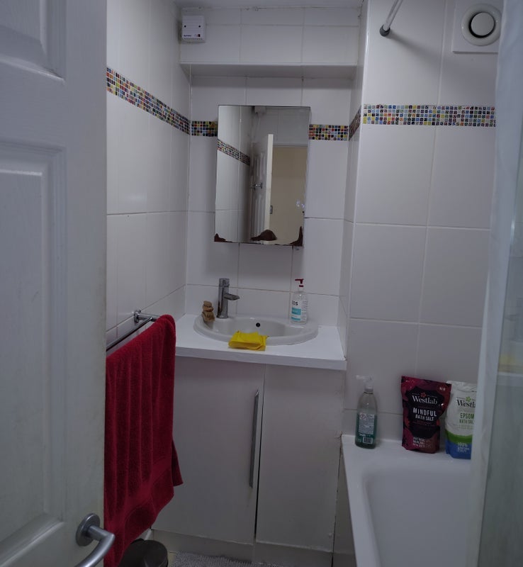 Room Menlo Gardens in Greater London