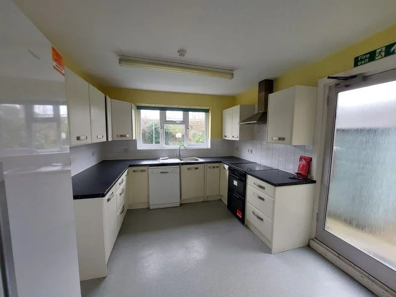 Room Ware Road in East Hertfordshire