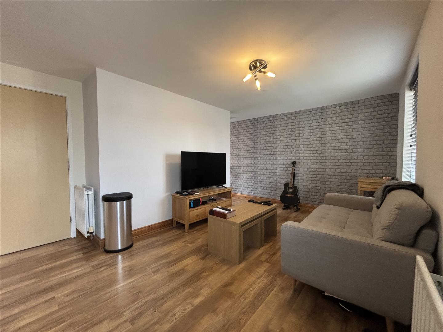 Flat Maes Deri in Ewloe