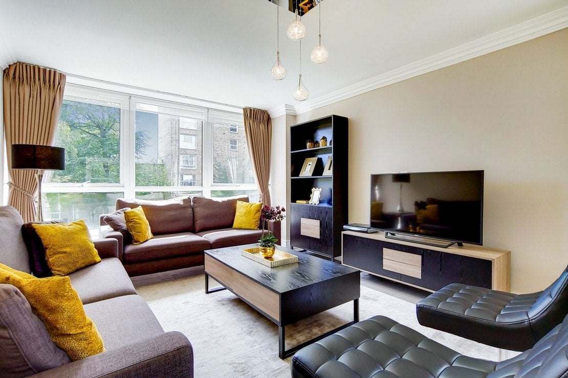 Flat Finchley Road in Greater London