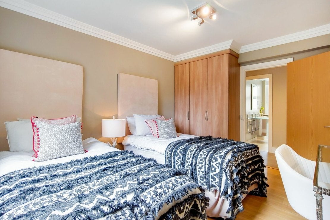 Flat Finchley Road in Greater London