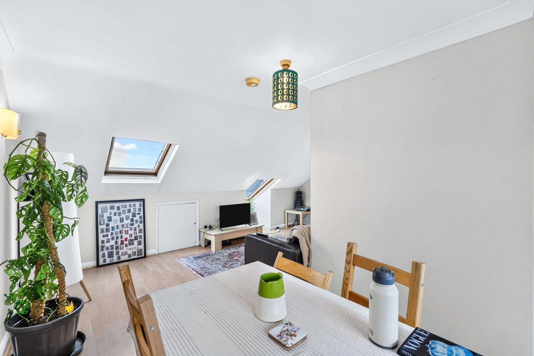 Flat Tooting Bec Road in Greater London