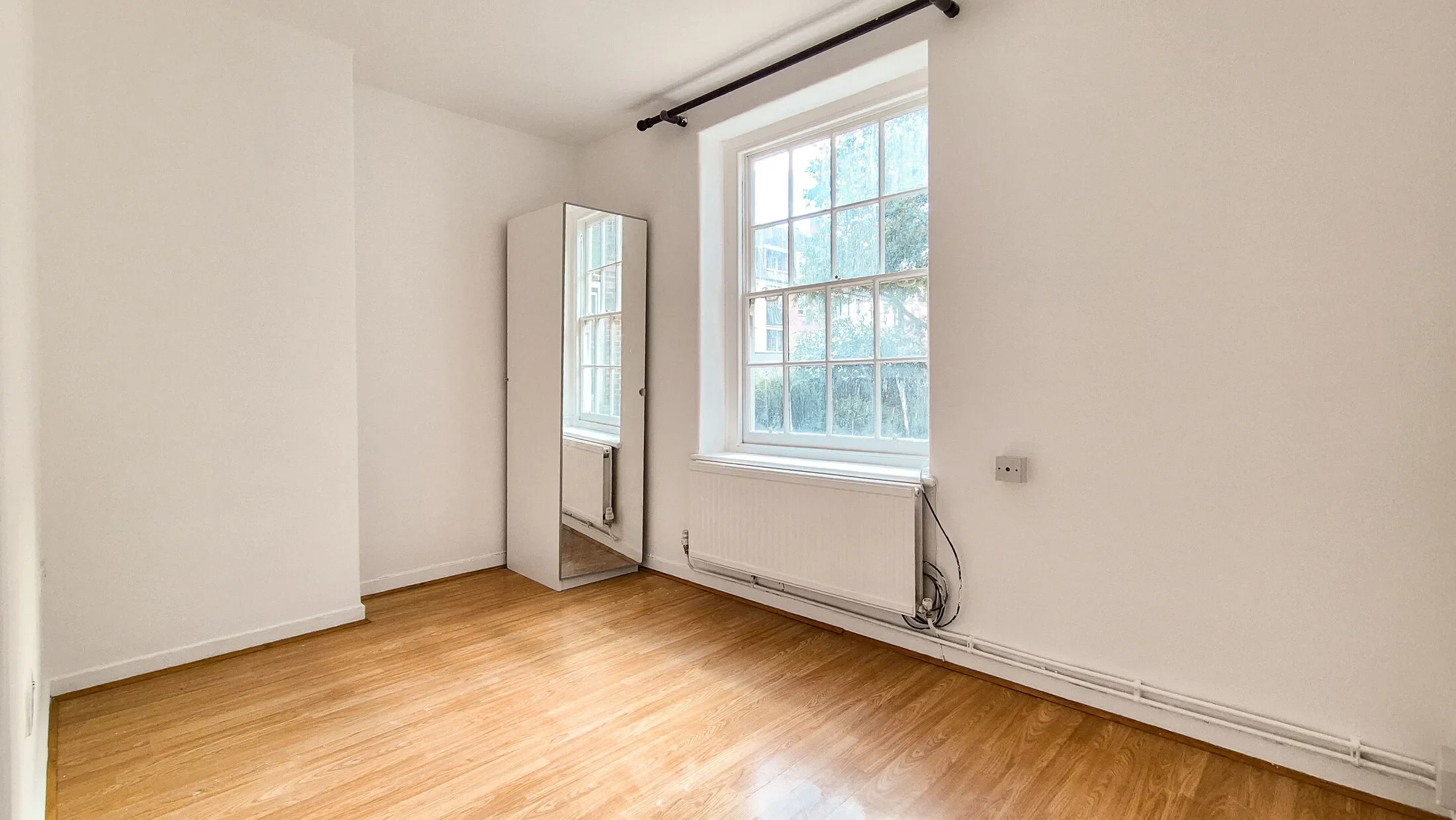 Flat Frampton Street in City of Westminster
