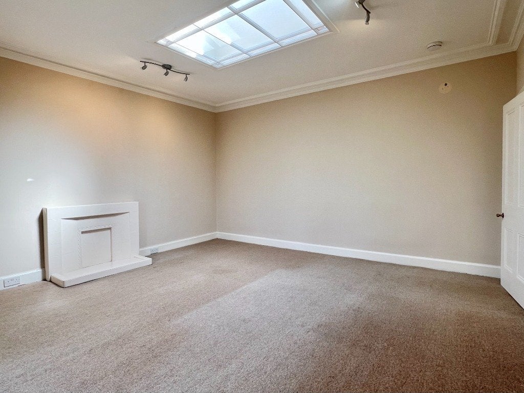 Flat Strathearn Place in City of Edinburgh