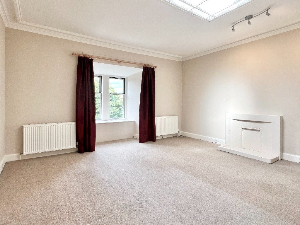 Flat Strathearn Place in City of Edinburgh