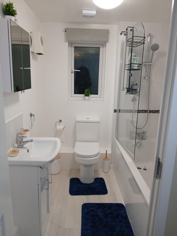 Room Macfarlane Chase in Weston-super-Mare