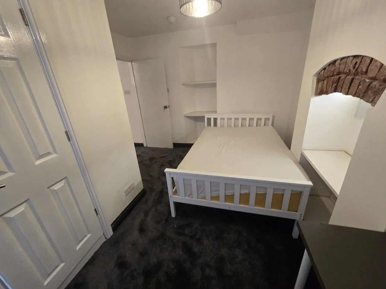 Room Blackboy Road in Exeter