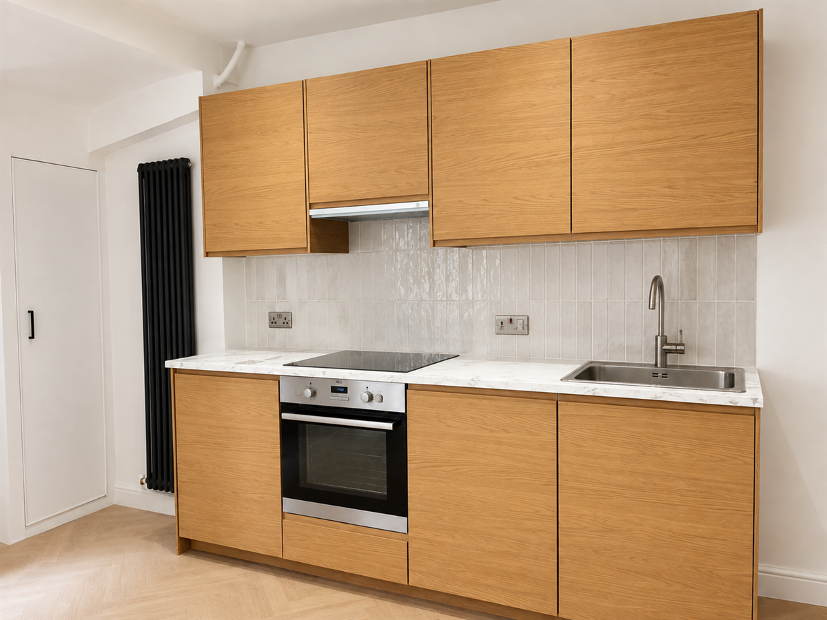 Flat Tasker Road in Greater London