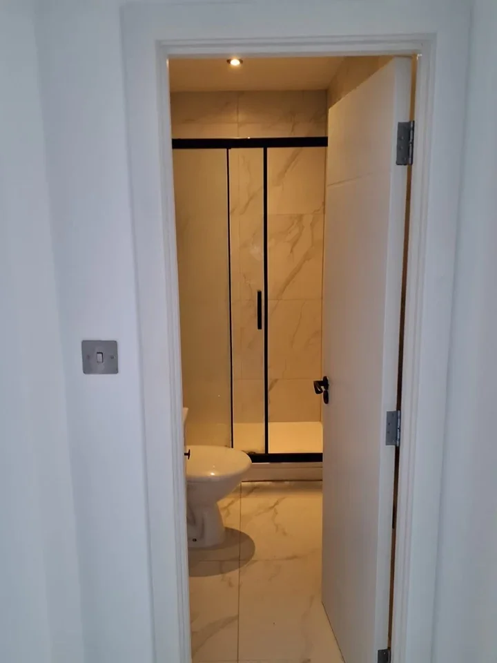 Flat Wigton Gardens in Greater London