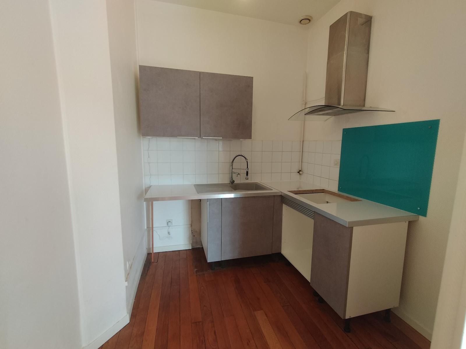 Flat Esplanade Geneviève Anthonioz de Gaulle in Villeurbanne