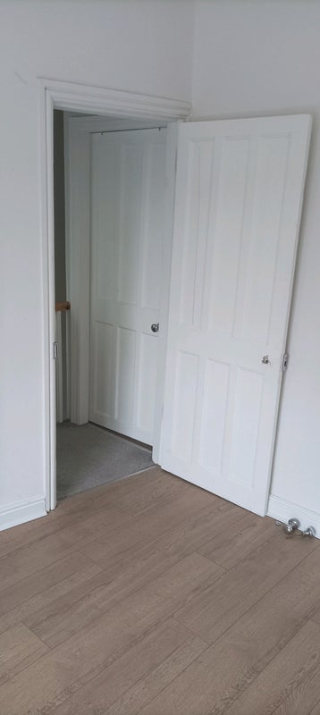 Room Thornton Road in Manchester