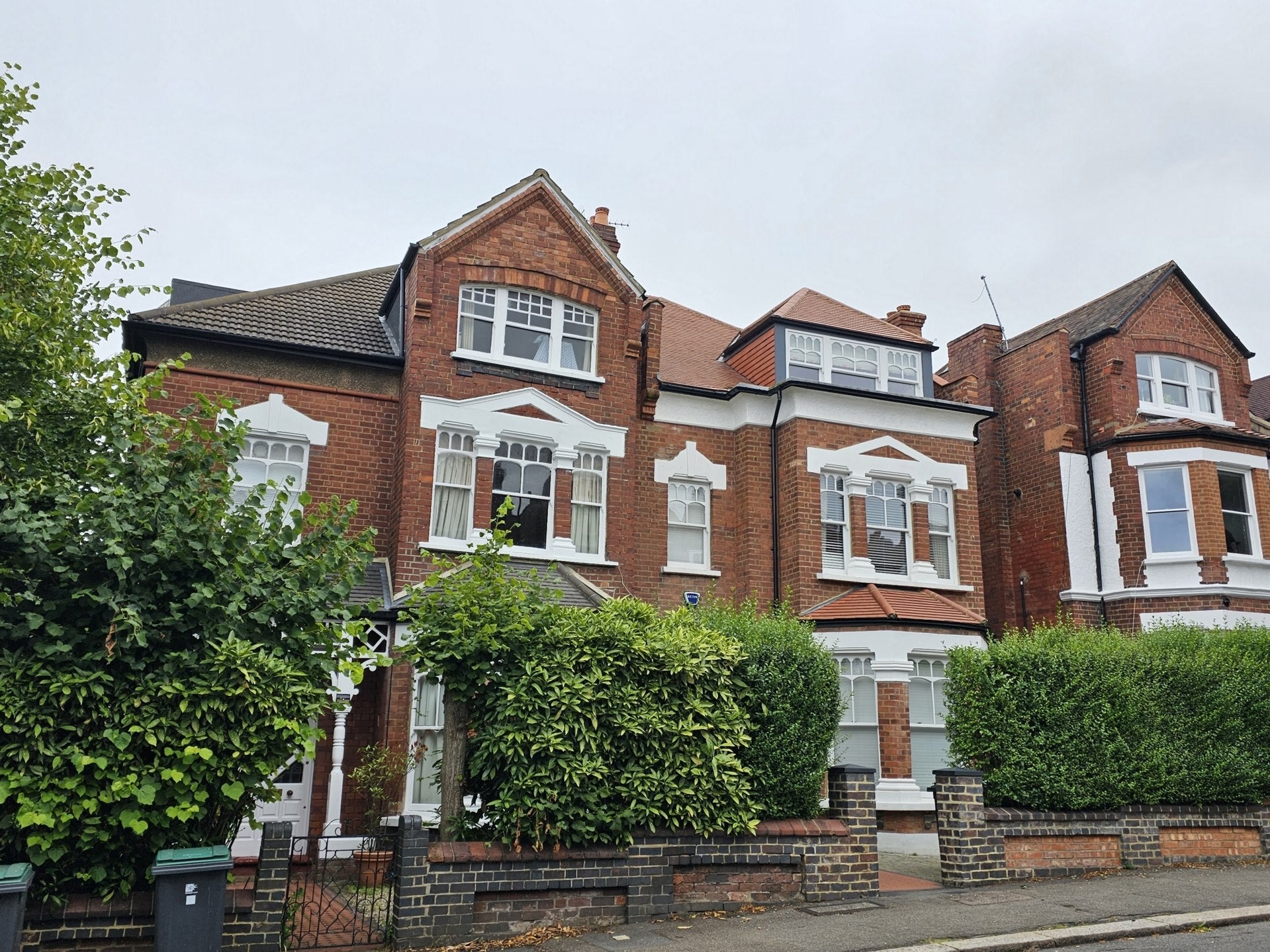 Flat Talbot Road in Greater London