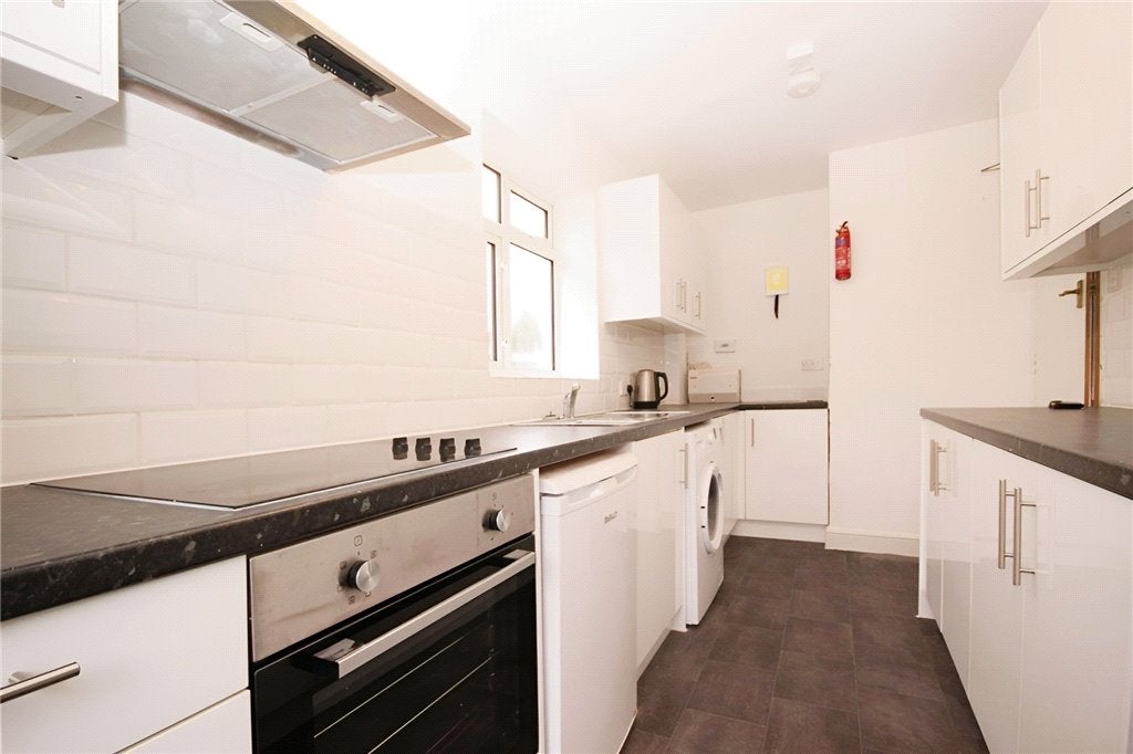 Flat Weston Road in Guildford