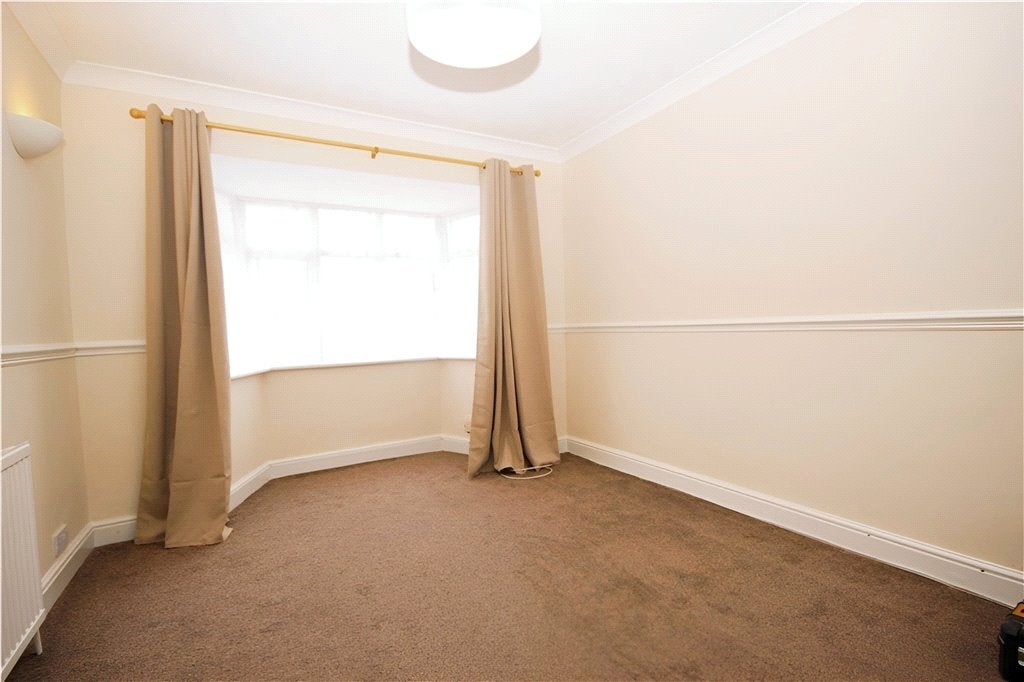 Flat Weston Road in Guildford