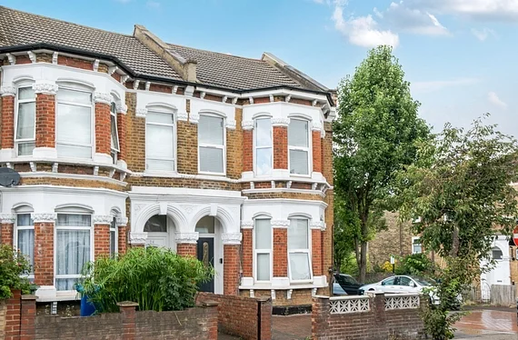 Flat East Dulwich Grove in Greater London