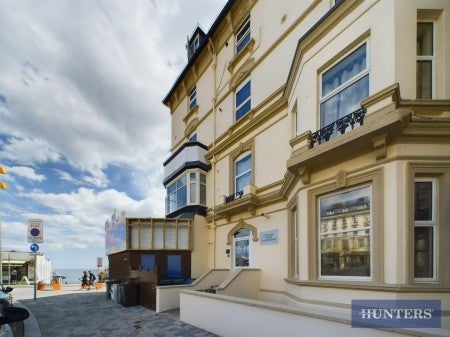 Flat The Crescent in Bridlington