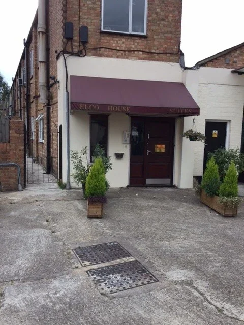 Flat Homecroft Road in Greater London