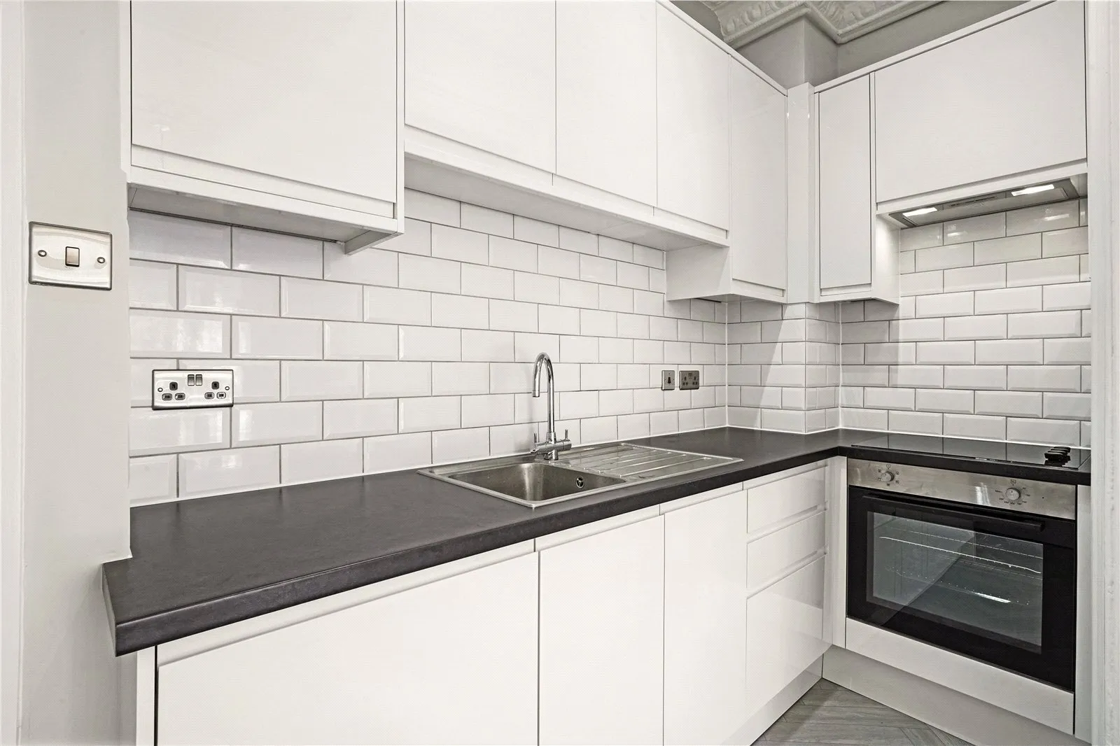 Flat Priory Road in Greater London