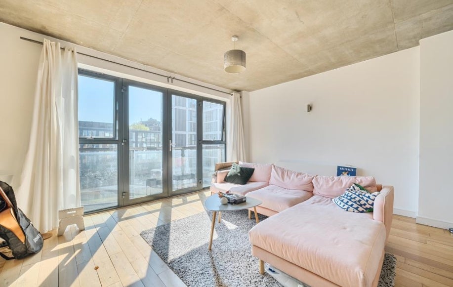 Flat Kingsland Road in London