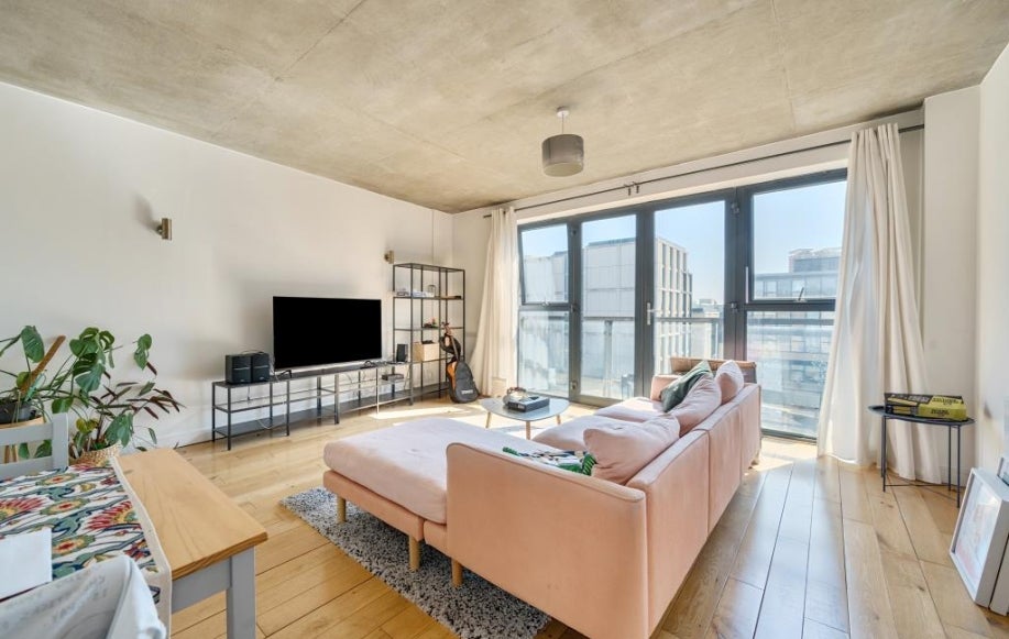 Flat Kingsland Road in London