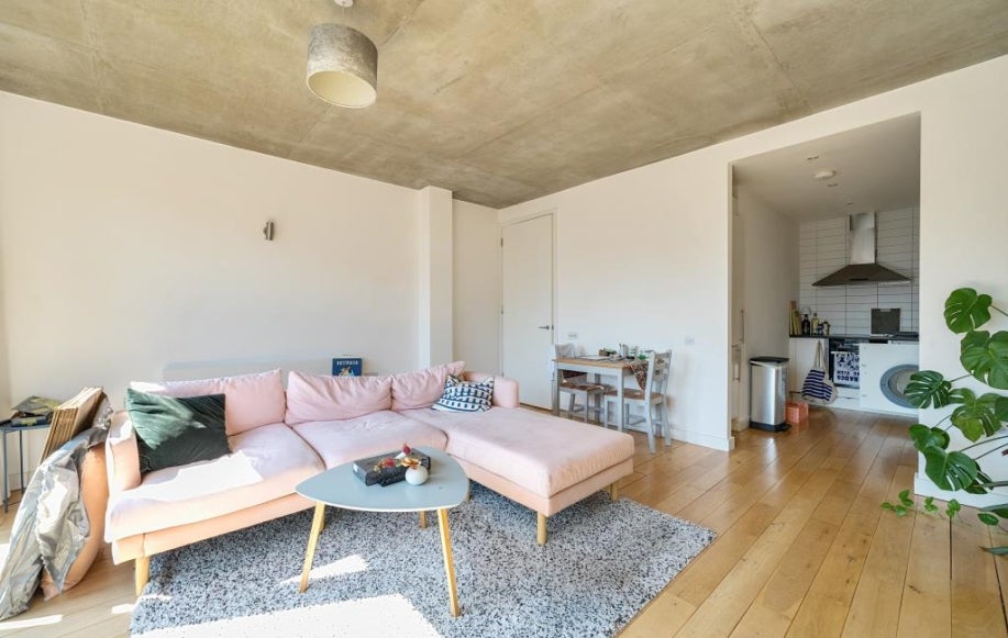 Flat Kingsland Road in London