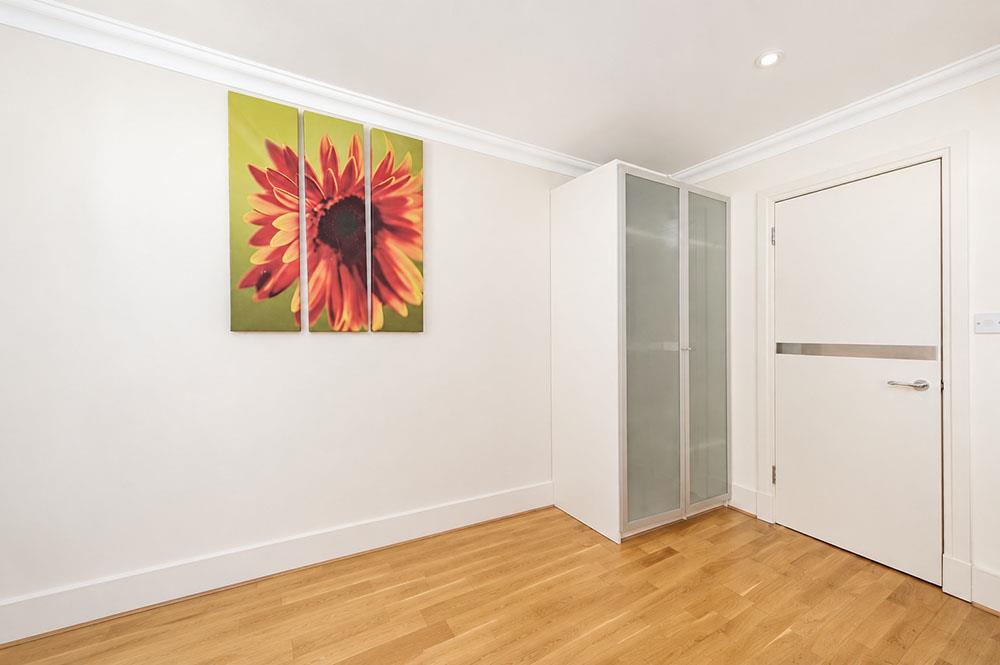 Flat Ladbroke Grove in Greater London