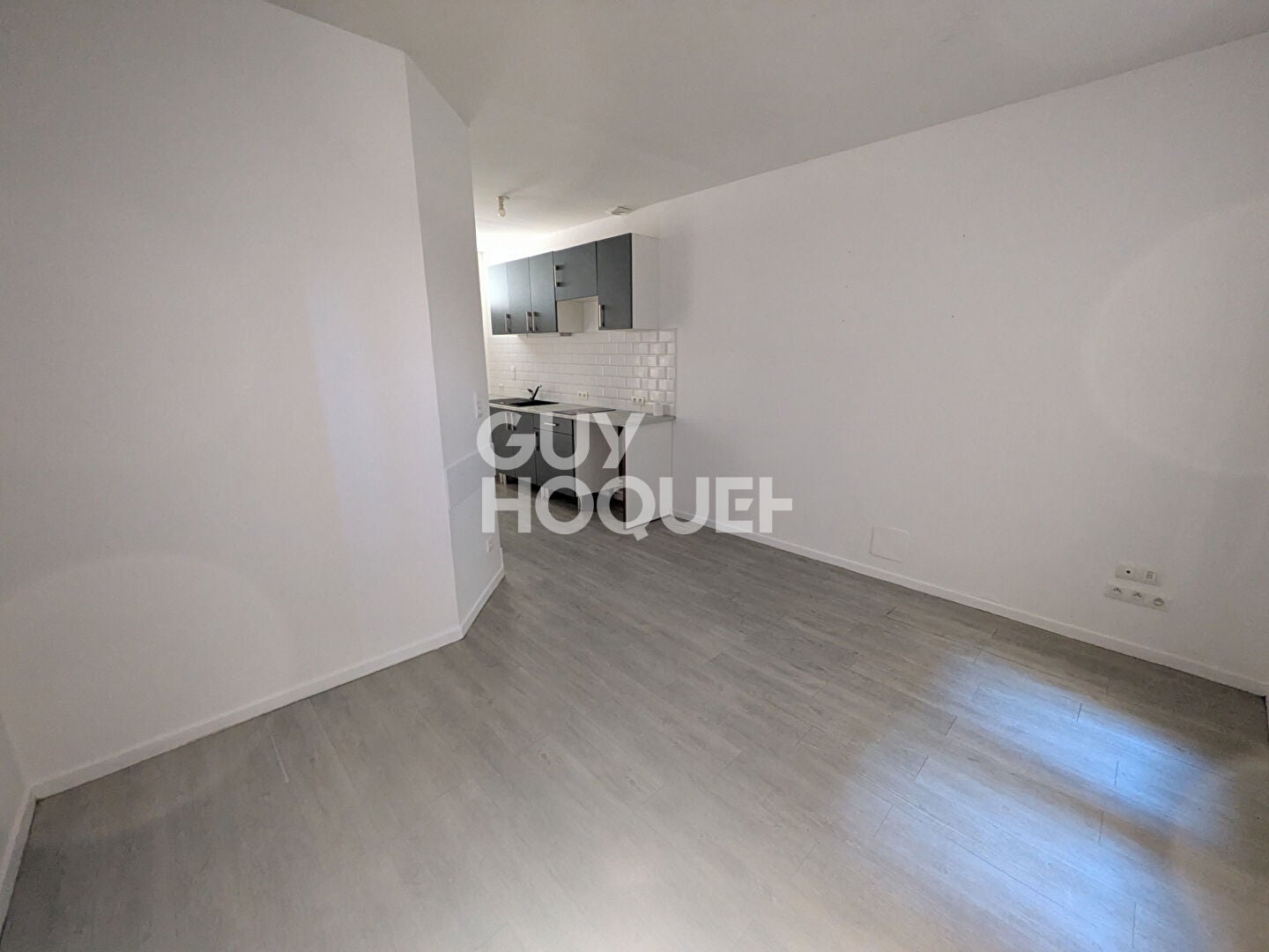Room Rue Joubert in Auxerre