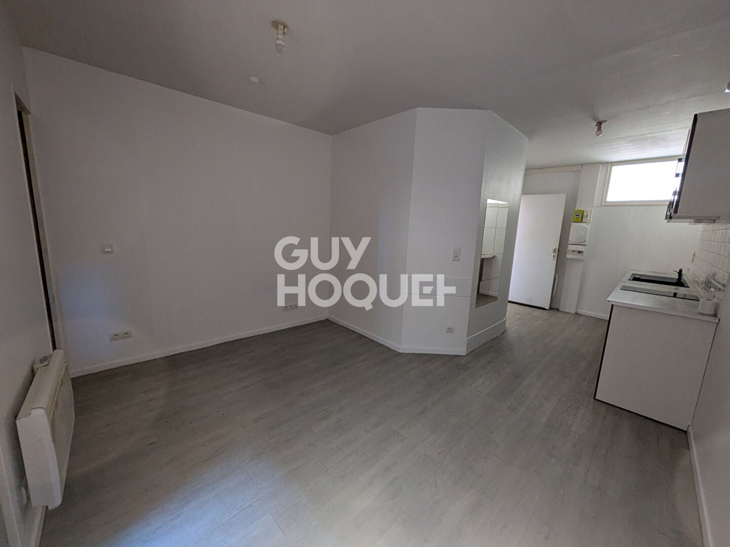Room Rue Joubert in Auxerre
