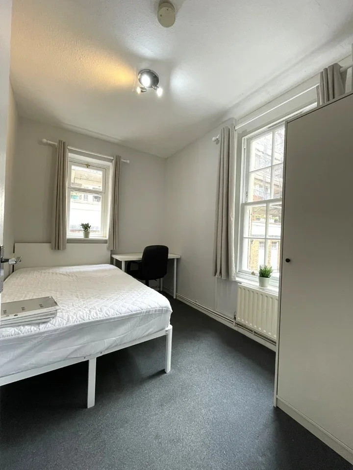 Flat Clerkenwell Road in Greater London