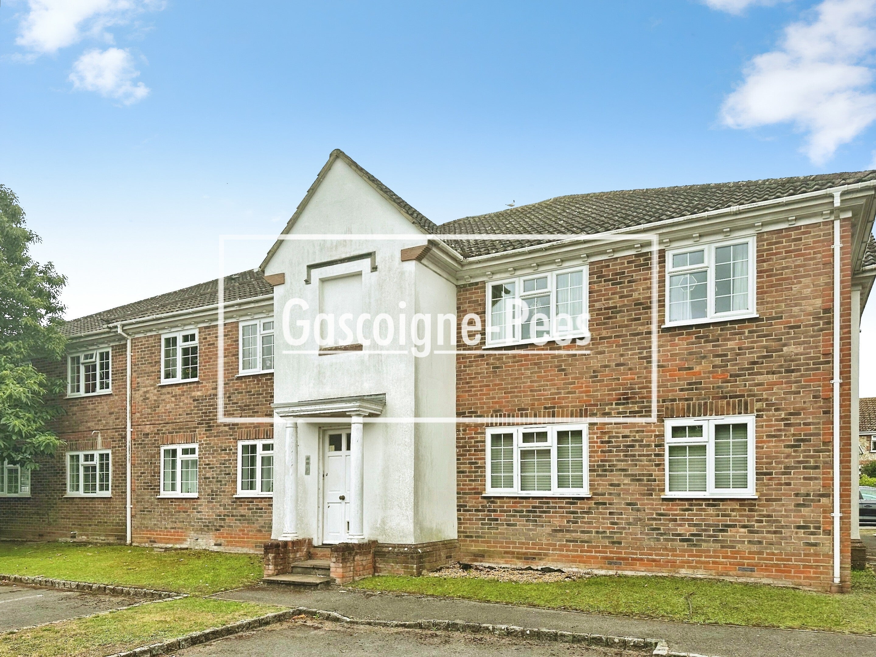 Flat Ash Hill Road in Guildford