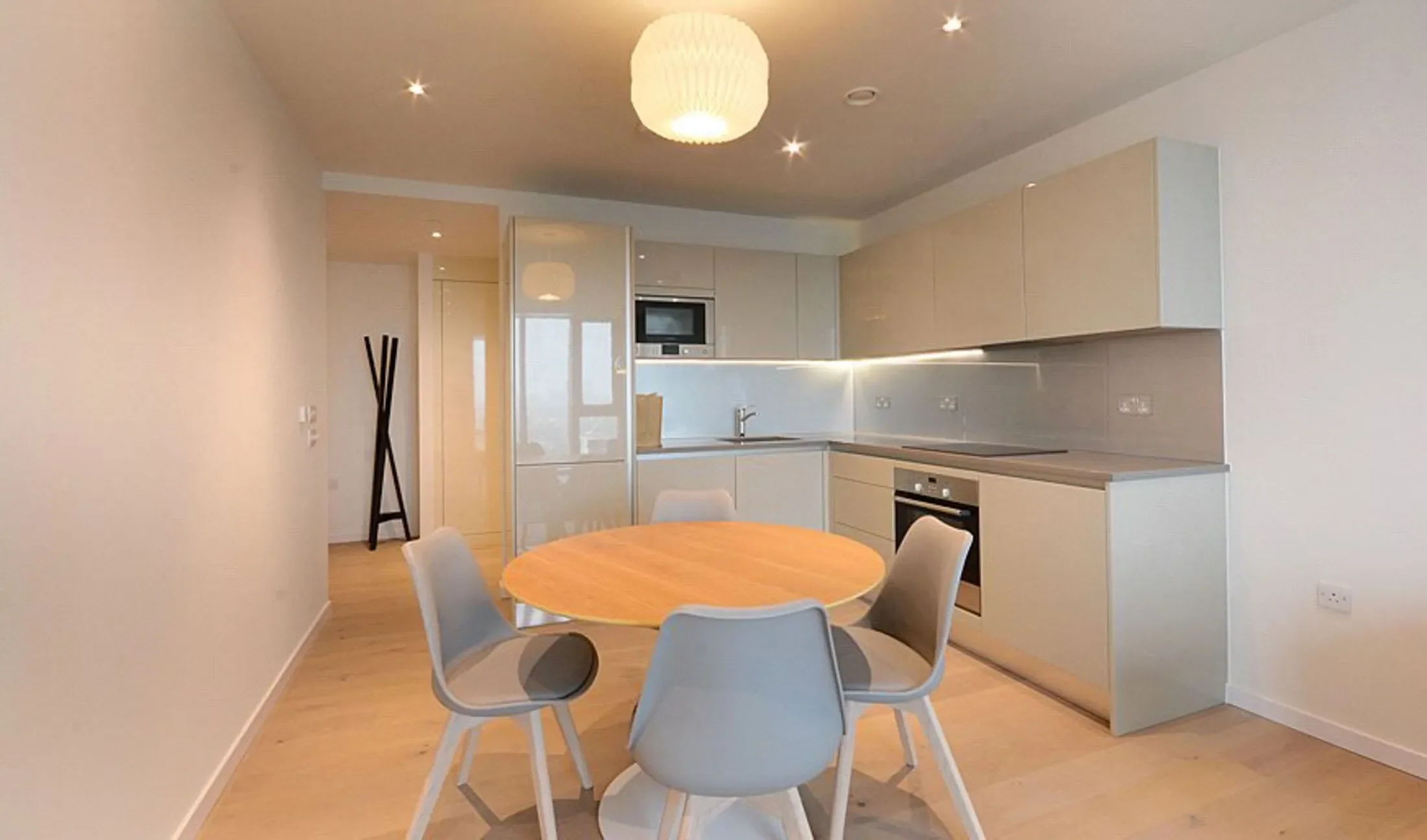 Flat St. Gabriel Walk in Greater London