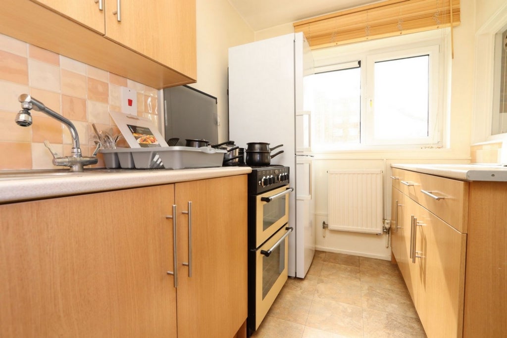 Room Globe Road in Greater London