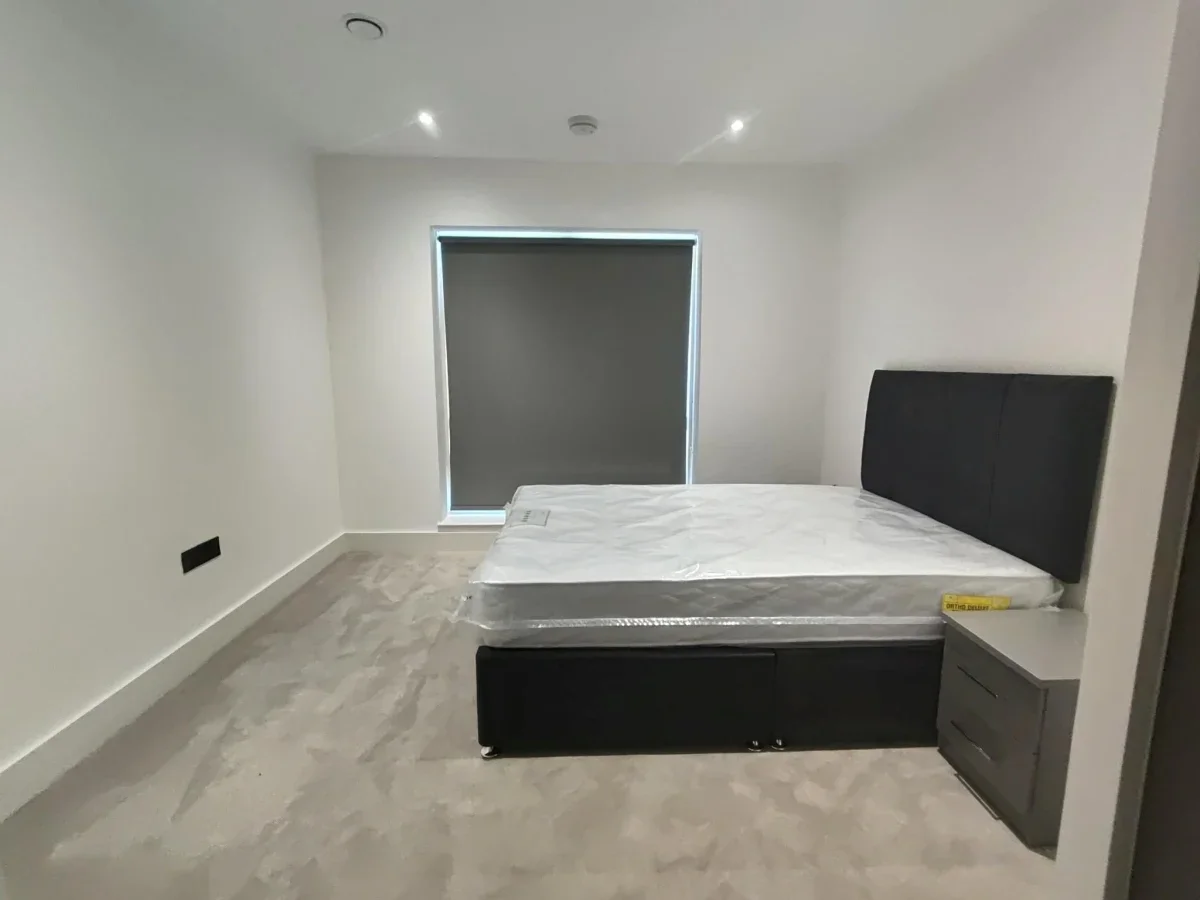 Flat Altenburg Gardens in Greater London